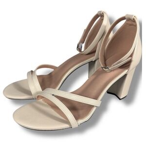 NIB Fashion Strappy Chunky Heel Sandals Ivory Ankle Strap Heels Sz 7 Boutique